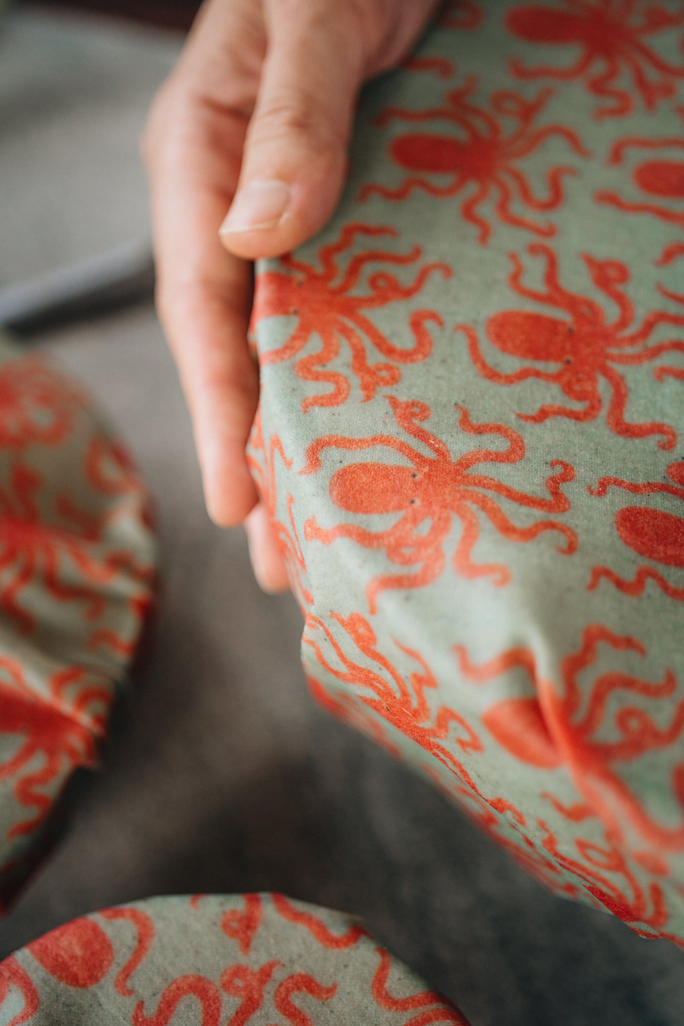 Beeswax Wrap Roll - Octopus 35" x 13"