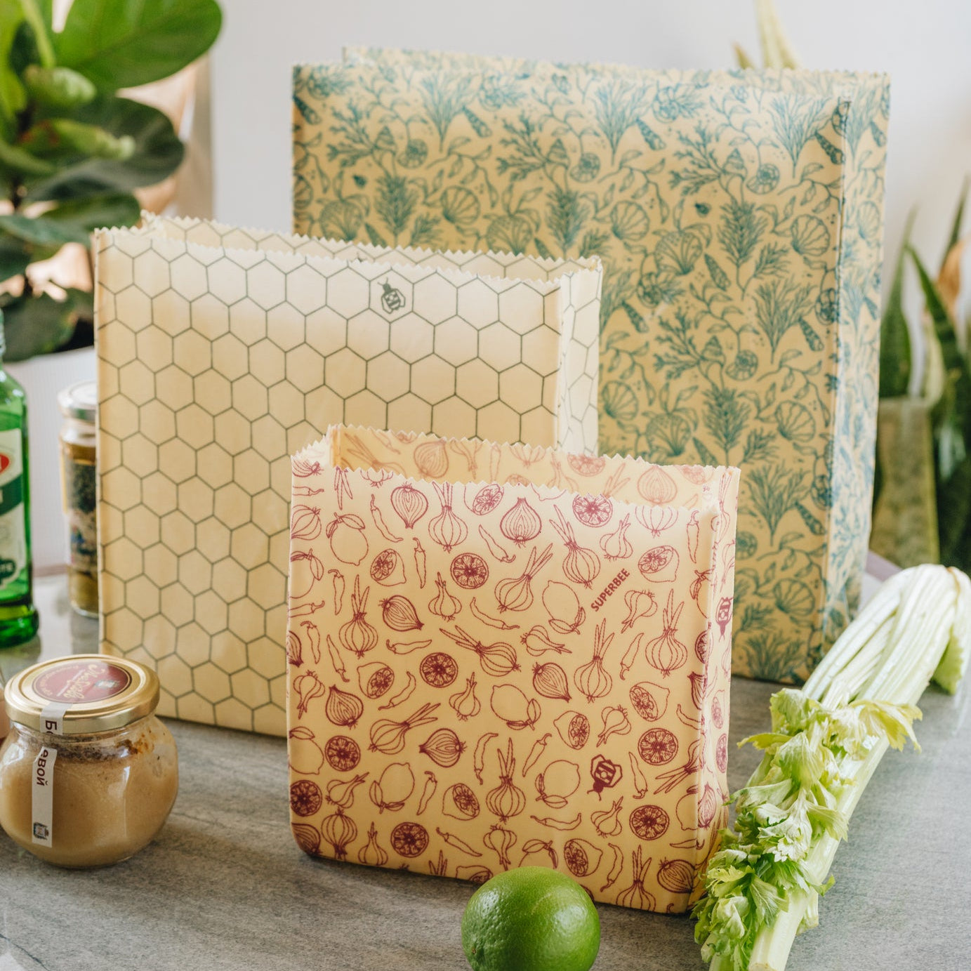 Medium Beeswax Bread Bag - Hexagonia 9" x 9" x 3"